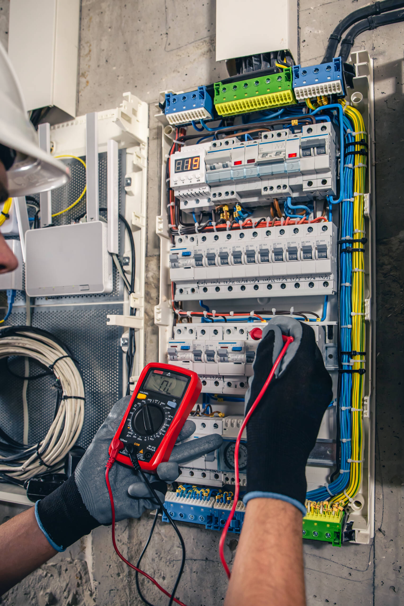 Reparatie van meterkast bij storing door elektricien